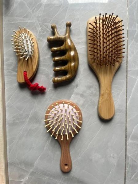 梦到梳头发梳子断了_梦见梳子断了预示什么