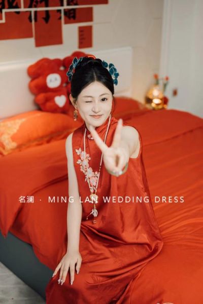 梦见自己穿新娘装_意味着什么