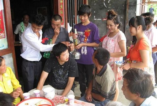 梦到家徒四壁是什么意思_梦到家徒四壁预示什么