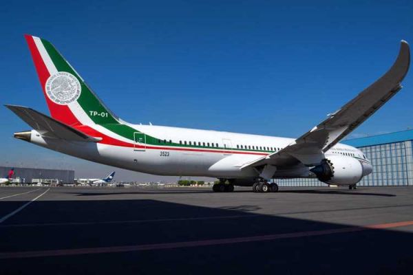 梦见飞机是什么预兆_属相不同寓意差异