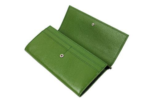 绿色的钱包招财吗_绿色钱包对财运的影响