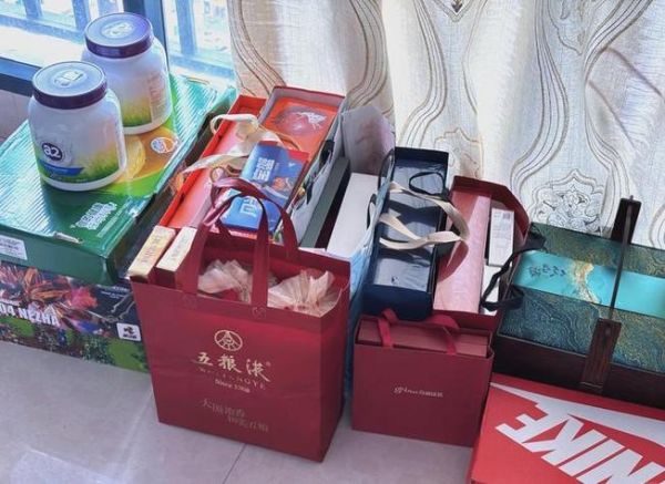 梦到送礼是什么意思_梦到送礼预示什么