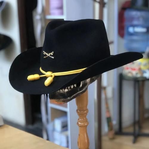 梦到礼帽是什么意思_梦见戴礼帽预示什么