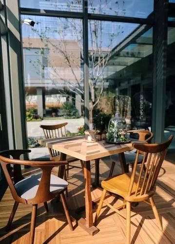 梦到在阳台写作_有什么预兆