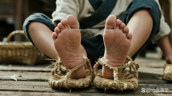 脚趾缝看财运_脚趾缝宽真的漏财吗