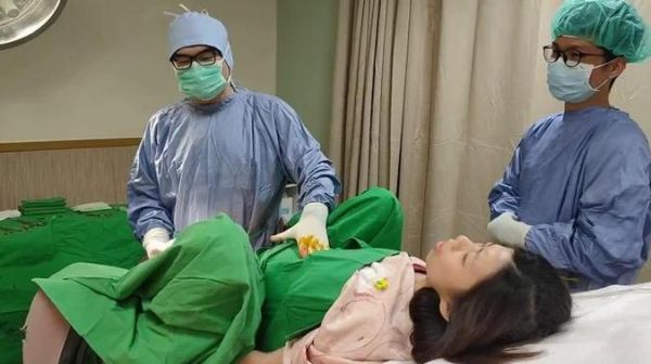 梦到接生孩子是什么意思_梦见自己帮别人接生预示什么