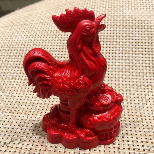 红色鸡属相性格特点_红色鸡属相运势如何