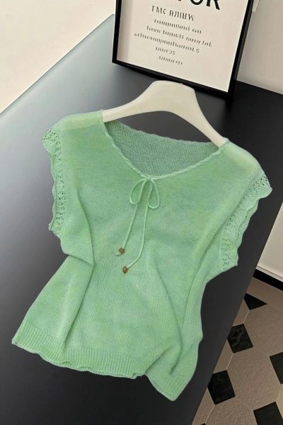 梦到绿衣服是什么意思_梦见穿绿衣服好不好