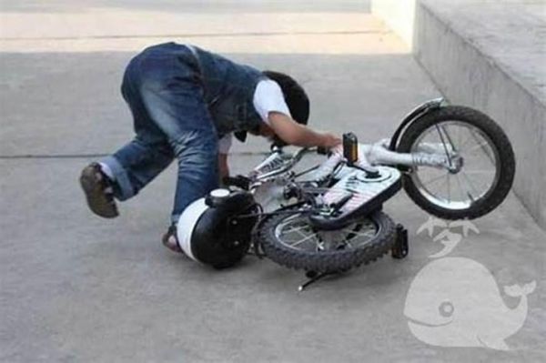 梦到骑电动车带人_周公解梦准吗