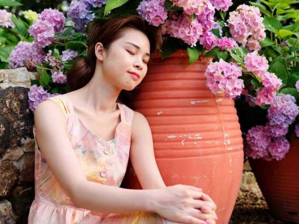 梦到美女是什么意思_如何解析梦境中的美女