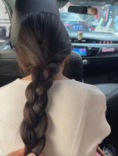 梦到别人的辫子是什么意思_梦见别人辫子断了怎么办