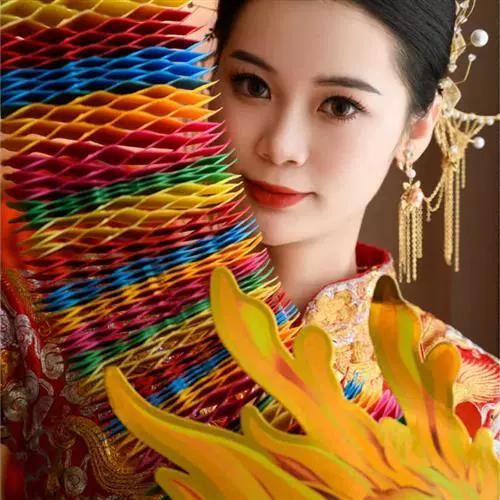 龙属相伴娘有哪些_龙属相伴娘性格特点