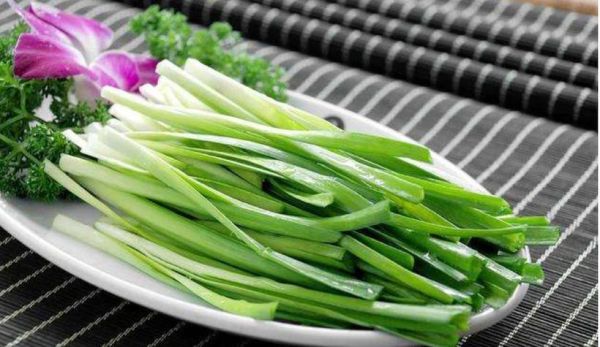 梦到韭菜是什么意思_周公解梦韭菜预示什么