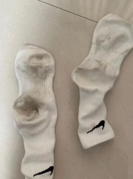 梦到袜子是什么意思_梦见袜子破了怎么办