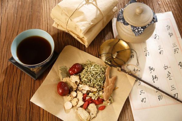 梦到拿中药是什么意思_梦到拿中药预示什么