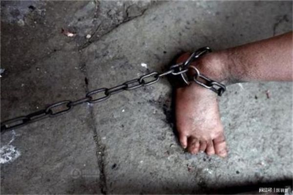 梦到被人囚禁是什么意思_如何摆脱梦中囚禁感