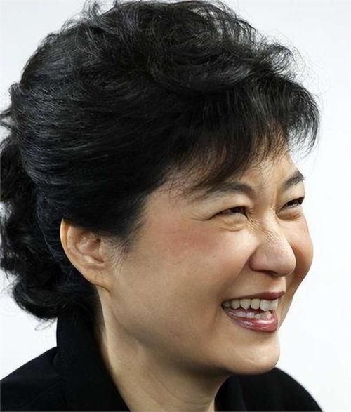 朴槿惠属相是什么_朴槿惠属相对命运影响