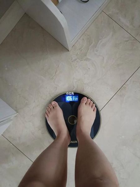 梦到称体重是什么意思_梦见称体重预示什么
