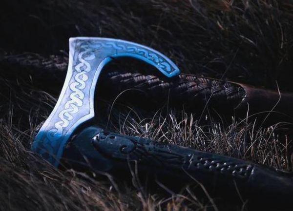 梦到长剑是什么意思_梦见长剑预示什么