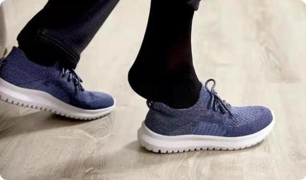 梦到送鞋子给别人是什么意思_送鞋梦境解析