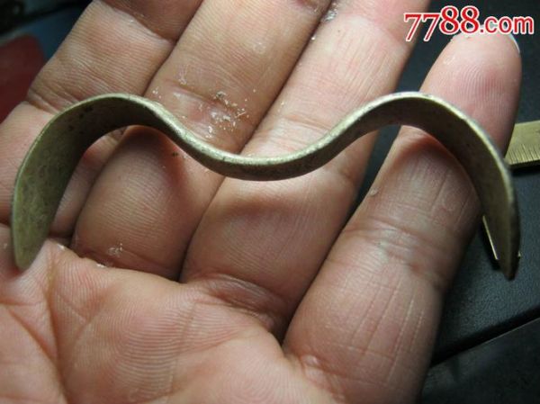 梦到买发卡是什么意思_梦见买发卡预示什么