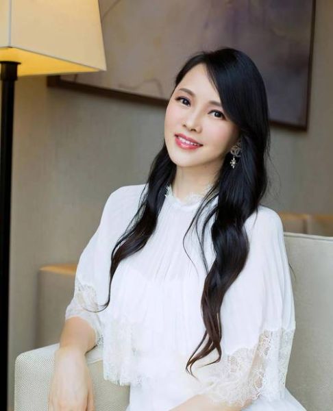 伊能静属什么生肖_伊能静生肖运势