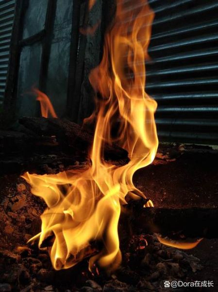 梦到自己放火_意味着什么