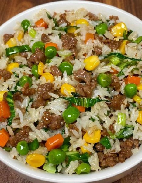 梦到炒饭吃是什么意思_梦见炒饭吃的寓意解析