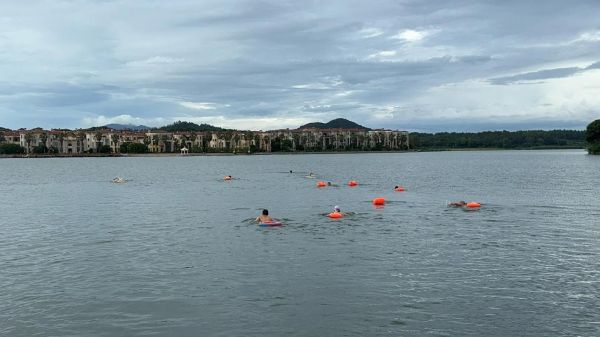梦到水库游泳什么意思_水库游泳梦境解析