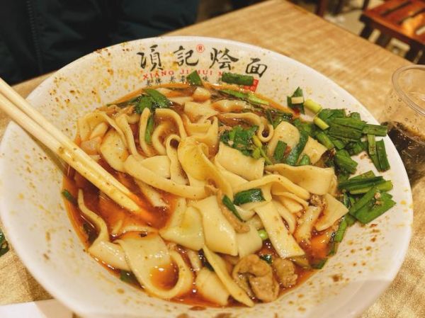 梦到吃烩面是什么意思_梦见吃烩面好不好
