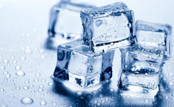 梦到很多冰是什么意思_梦见冰块预示什么
