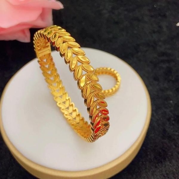 梦到拾项链是什么意思_梦见捡到项链预示什么