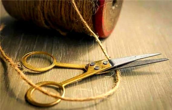 梦到剪刀是什么意思_梦见剪刀剪东西代表什么