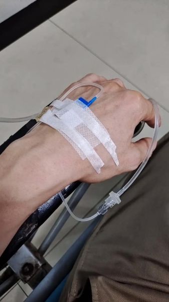 梦到自己住院输液_意味着什么