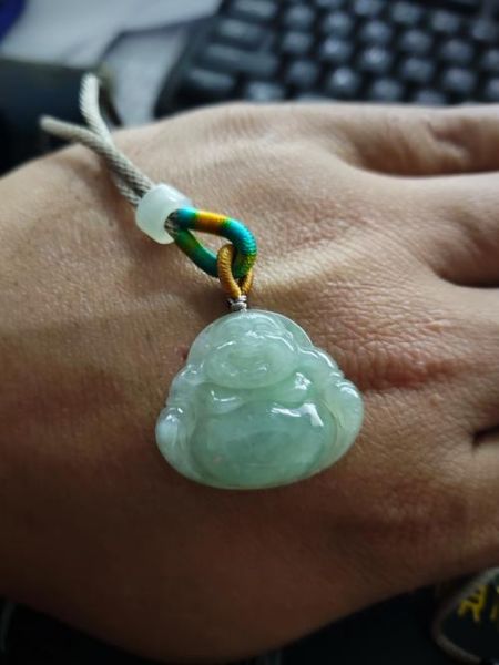 梦到玉佛吊坠_玉佛吊坠碎了怎么办