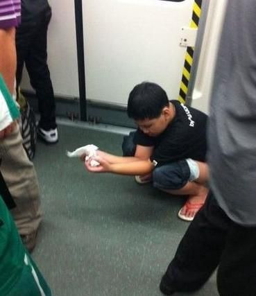 梦见自己拉尿财运如何_梦见拉尿预示什么