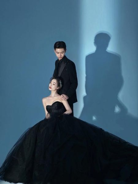 梦到黑纱是什么意思_梦见黑纱预示什么