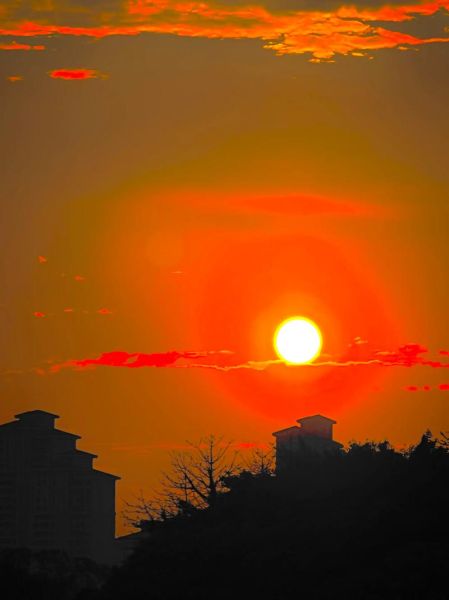 梦到霞光是什么意思_梦见霞光预示什么