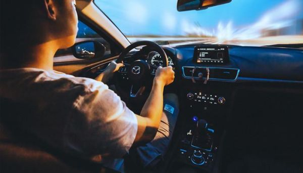 梦到开车回家是什么意思_开车回家梦境解析