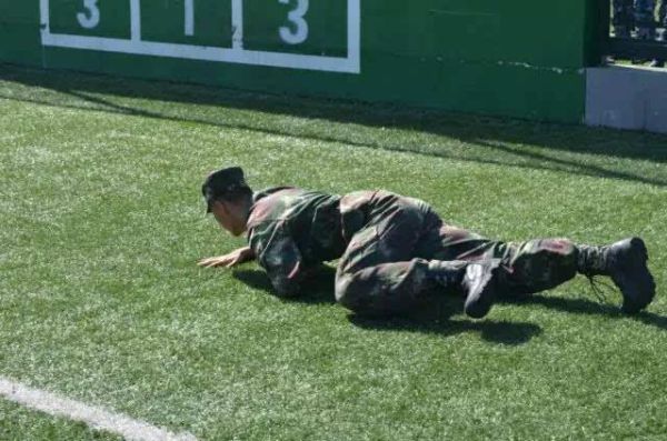 梦到匍匐是什么意思_梦到匍匐爬行预示什么